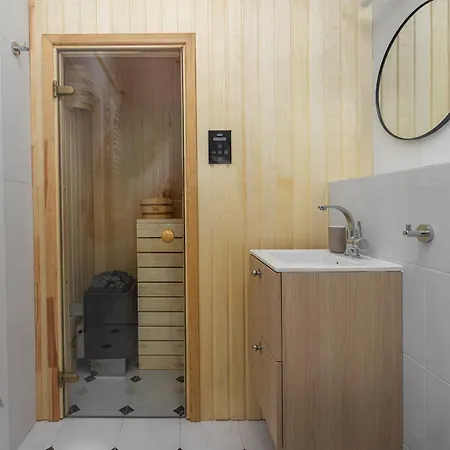 3-bedroom With Private Sauna - Sebastiana 31 Apartment Krakow